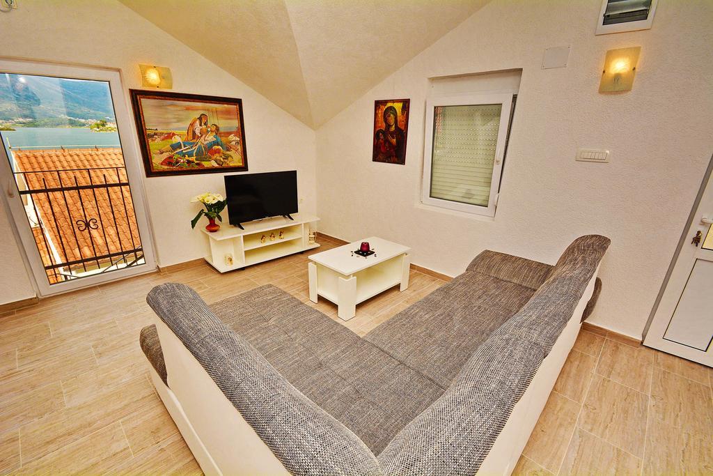 Apartments Bella Di Boka Тиват Екстериор снимка