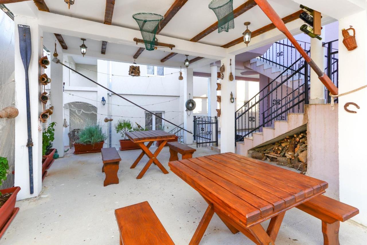 Apartments Bella Di Boka Тиват Екстериор снимка